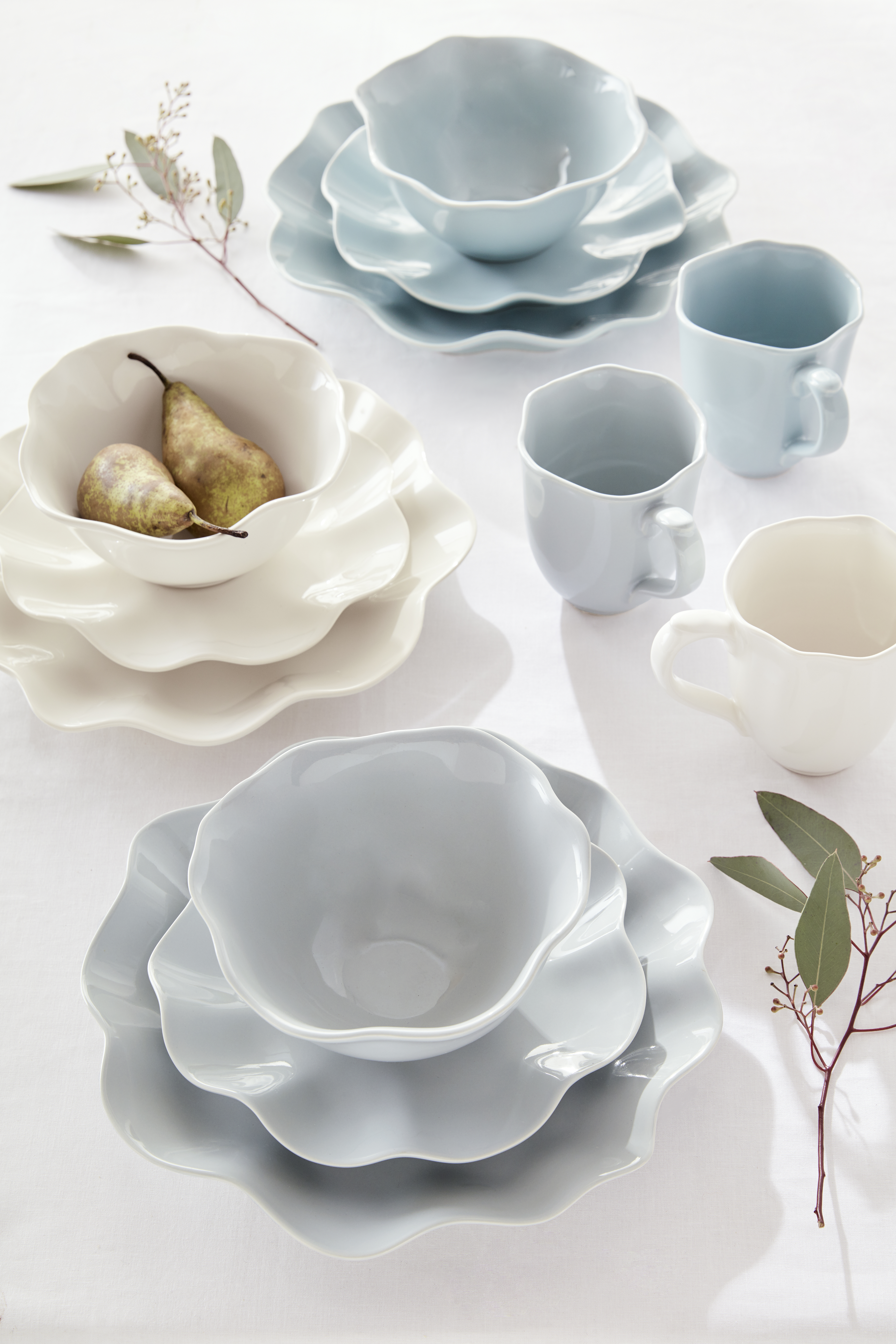 Sophie Conran Floret bowl, Cream image number null